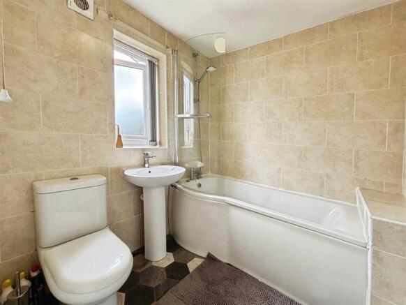 3 bed Semi-Detached for sale Image 11