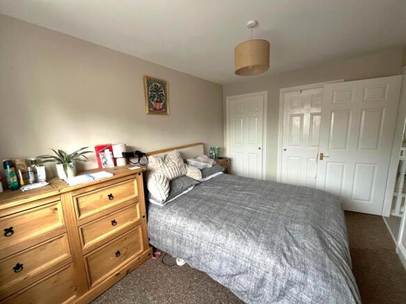 3 bed Semi-Detached for sale Image 6