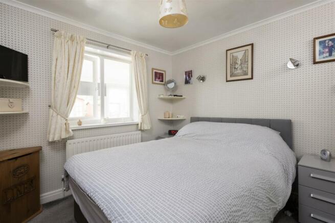 18 Sycamore Close-11.jpg