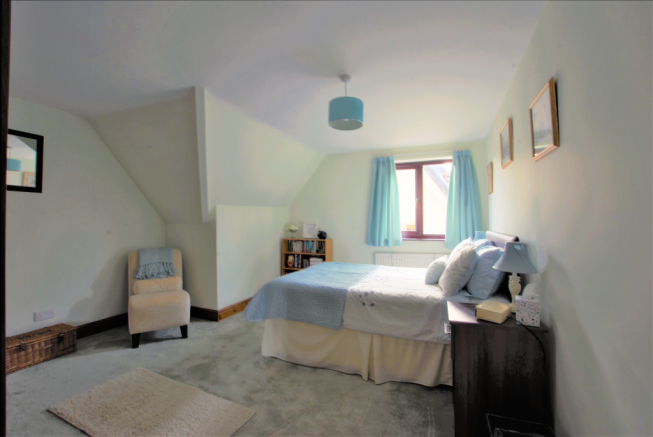 bed 2.jpg
