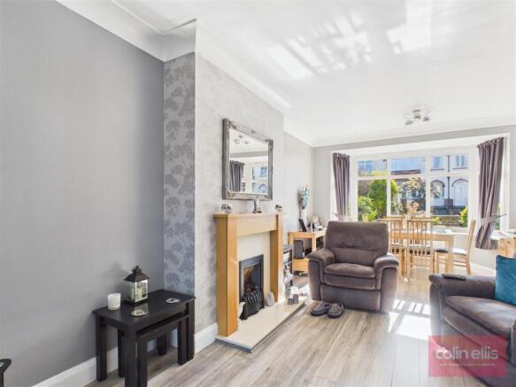 3 bed Semi-Detached for sale Image 4