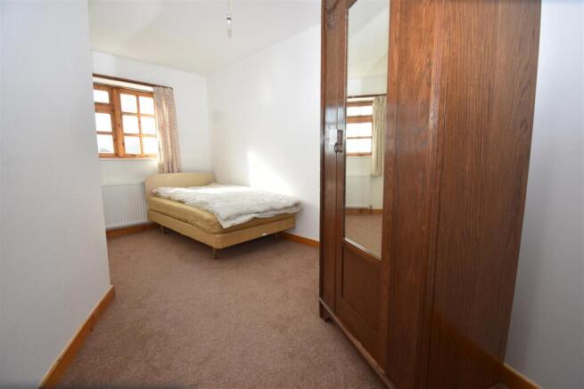 2 bed Terraced for sale Image 12