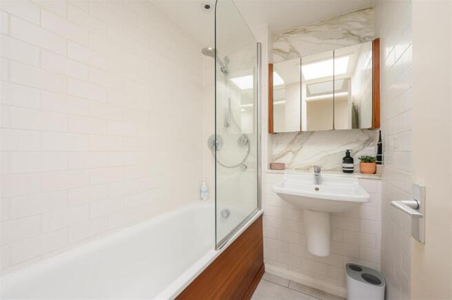 2 bed Terraced for sale Image 8