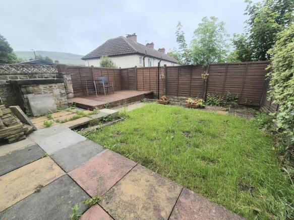 3 bed Terraced to rent Image 4