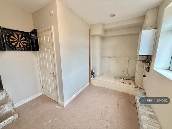 2 bed Terraced to rent Image 10