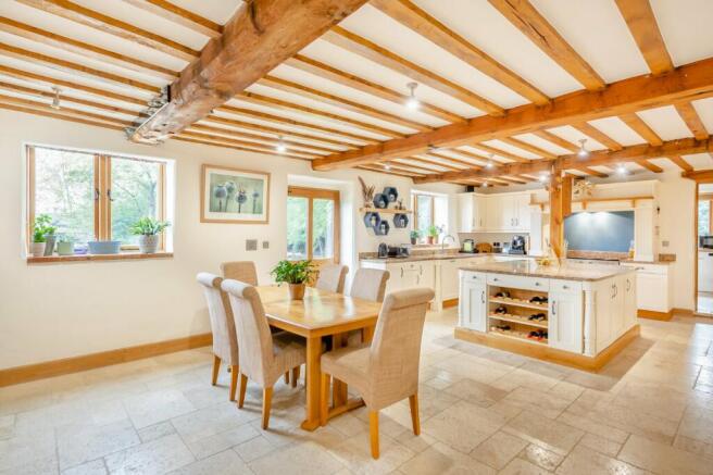 Kitchen/ Breakfast