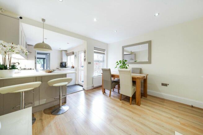 Kitchen/Dining Area