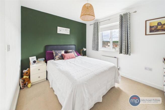 4 bed Detached for sale Image 12