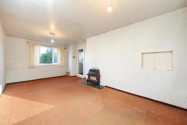 Living Room3.jpg