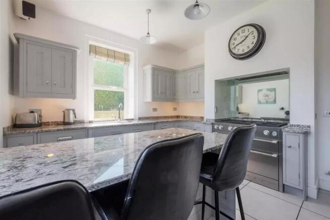 4 bed Land for sale Image 10