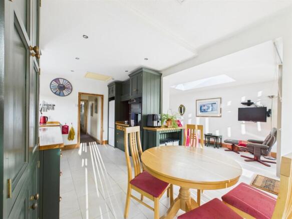 Kitchen/Dining Room