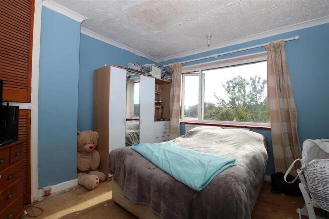 Bedroom 2.JPG