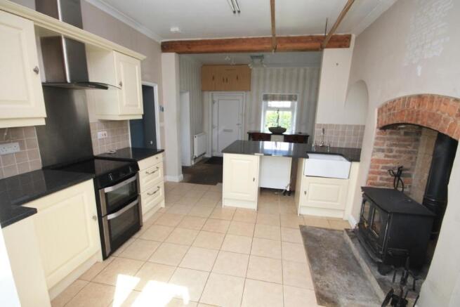 LIVING KITCHEN