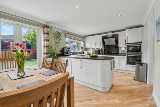 KITCHEN DINING