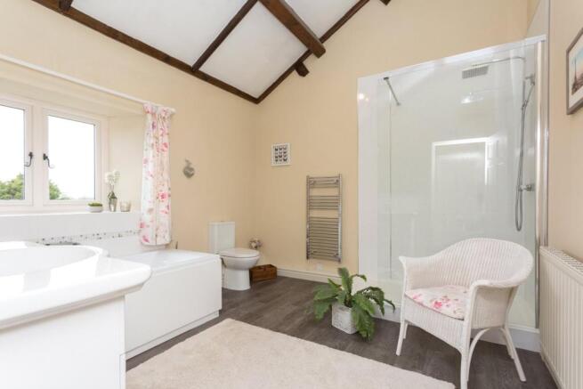 Master En-Suite