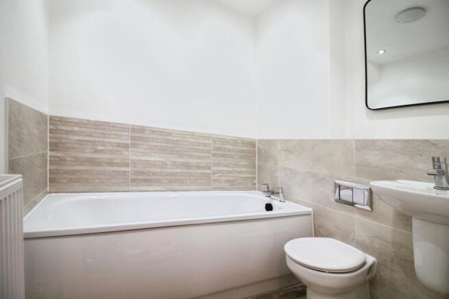 2 bed Apartment for sale Image 8