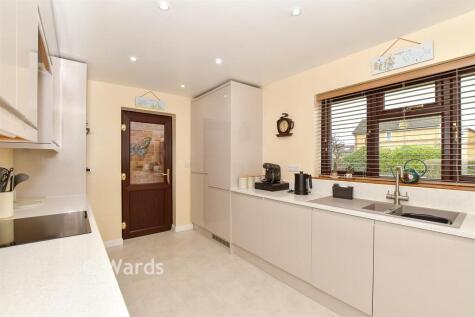 Chaffinch Way, Paddock Wood, Tonbridge, Kent