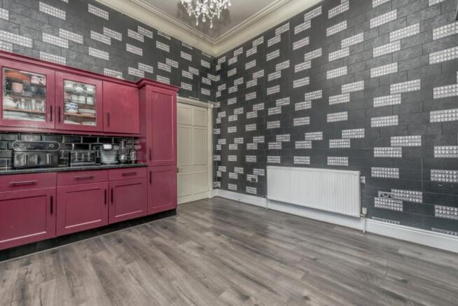 5 bed Semi-Detached for sale Image 11