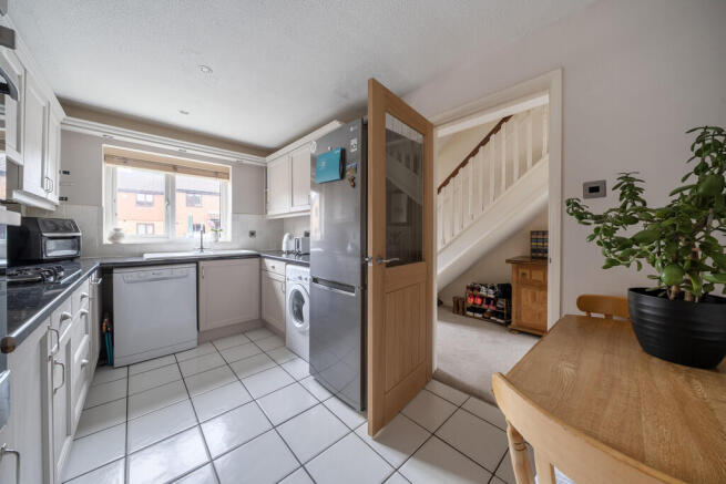 1425882-10-69b92e...