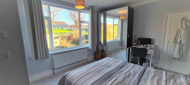 REAR BEDROOM