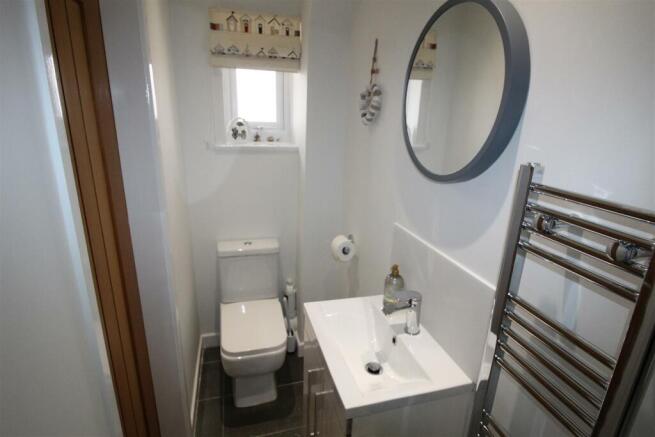 Anson Close, 11 WC.JPG