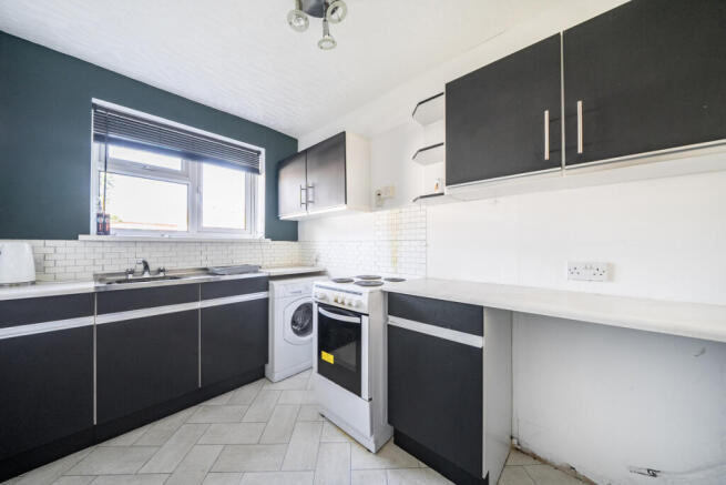 Crick Road, Stoke-on-Trent, ST1 3 photo 2