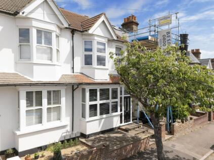 Ingatestone Road, Woodford Green, IG8