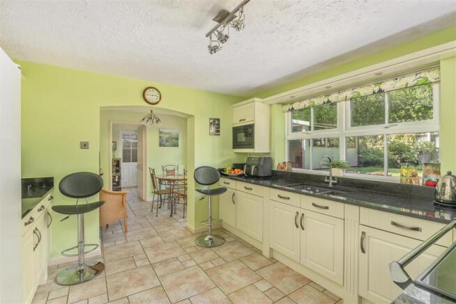 67 Waller Drive, Banbury-13.jpg