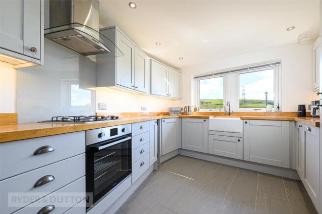 3 bed Semi-Detached for sale Image 9