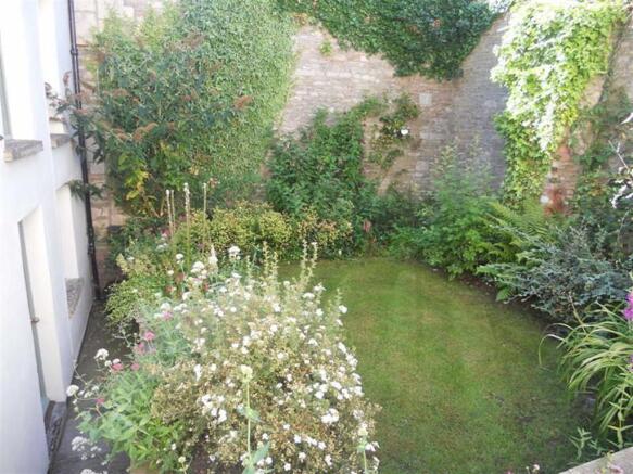 Photo 10