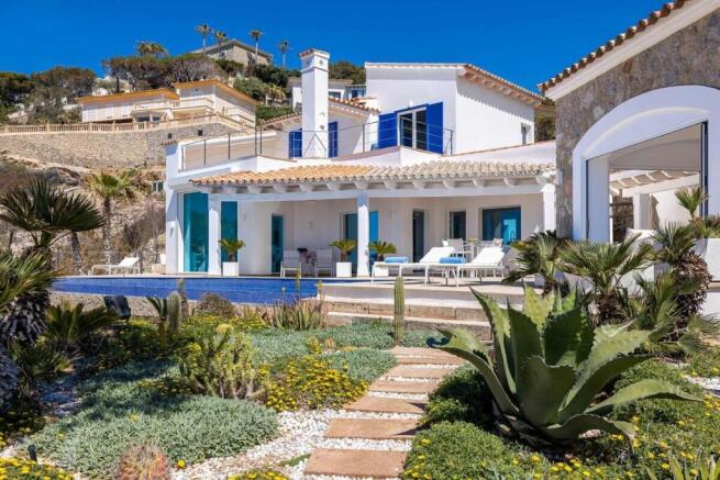 03 la mola Ibiza Flair Anwesen in unverbaubarer erster Meereslinie kaufen kaktus