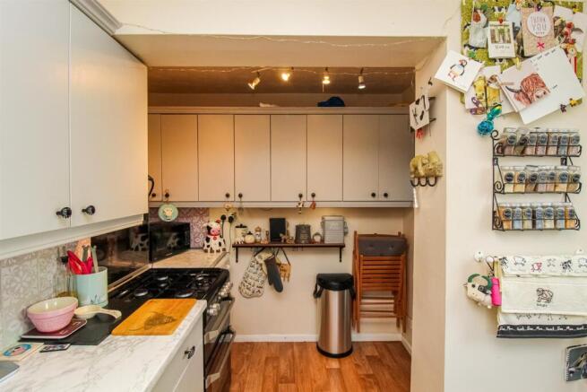 3 bed Terraced for sale Image 4