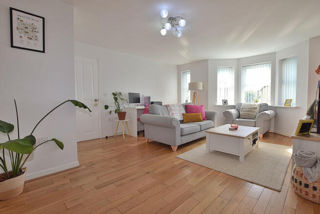 living room alt_0...