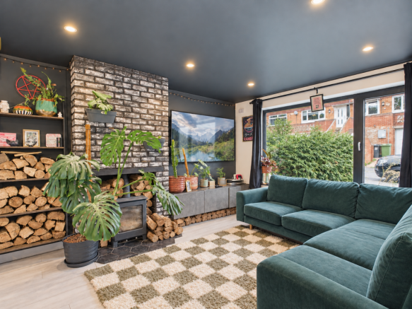 65 Iolanthe Drive - 01