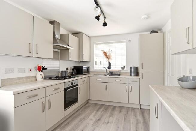 4 bed Detached for sale Image 4