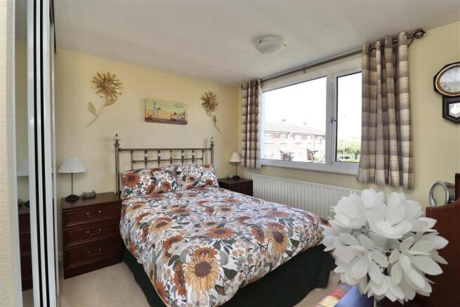 3 bed Semi-Detached for sale Image 10