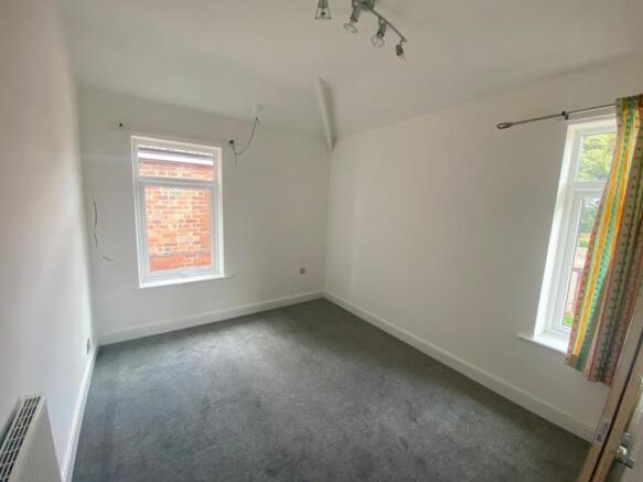3 bed Semi-Detached for sale Image 6