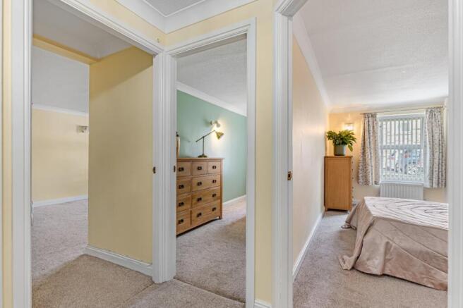2 bed Retirement Property for sale Image 12