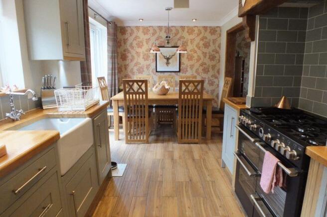KITCHEN/DINER