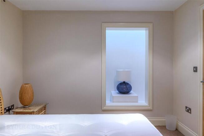 2 bed Apartment for sale Image 11