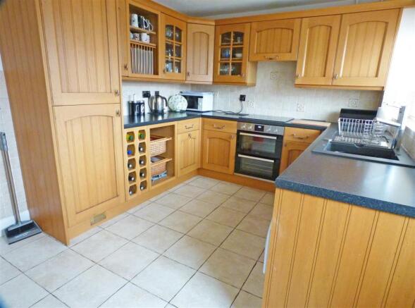 KITCHEN BREAKFAST ROOM