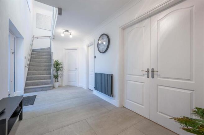 ENTRANCE HALLLWAY