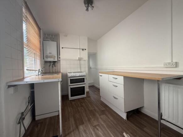Douglas Road, Maidstone, Kent, ME16 photo 4