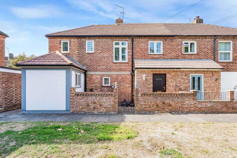 Batavia Road, Sunbury-on-Thames, Surrey, TW16