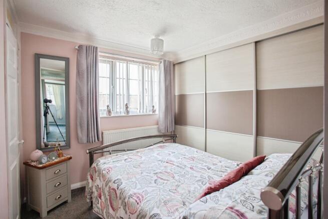 3 bed Semi-Detached for sale Image 11