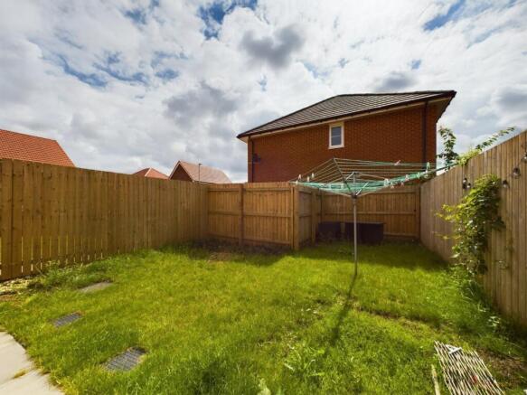 2 bed Semi-Detached for sale Image 5