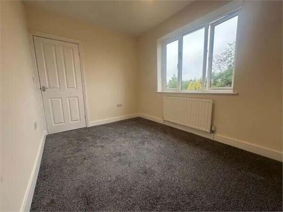 3 bed Semi-Detached for sale Image 9