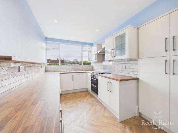 3 bed Bungalow for sale Image 5