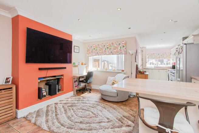 3 bed Terraced for sale Image 7