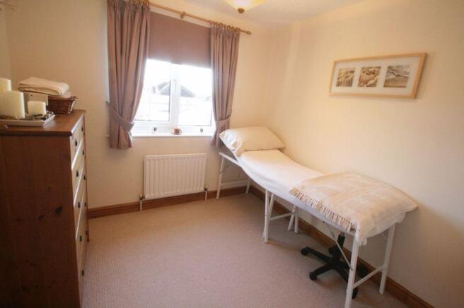 REAR BEDROOM